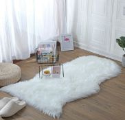 RRP £20.99 HLZDH Faux Fur Soft Fluffy Sheepskin Stule Style Rug, 75 x 120 cm Area Rug