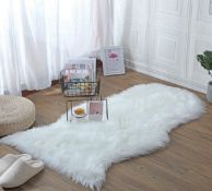 RRP £20.99 HLZDH Faux Fur Soft Fluffy Sheepskin Stule Style Rug, 75 x 120 cm Area Rug