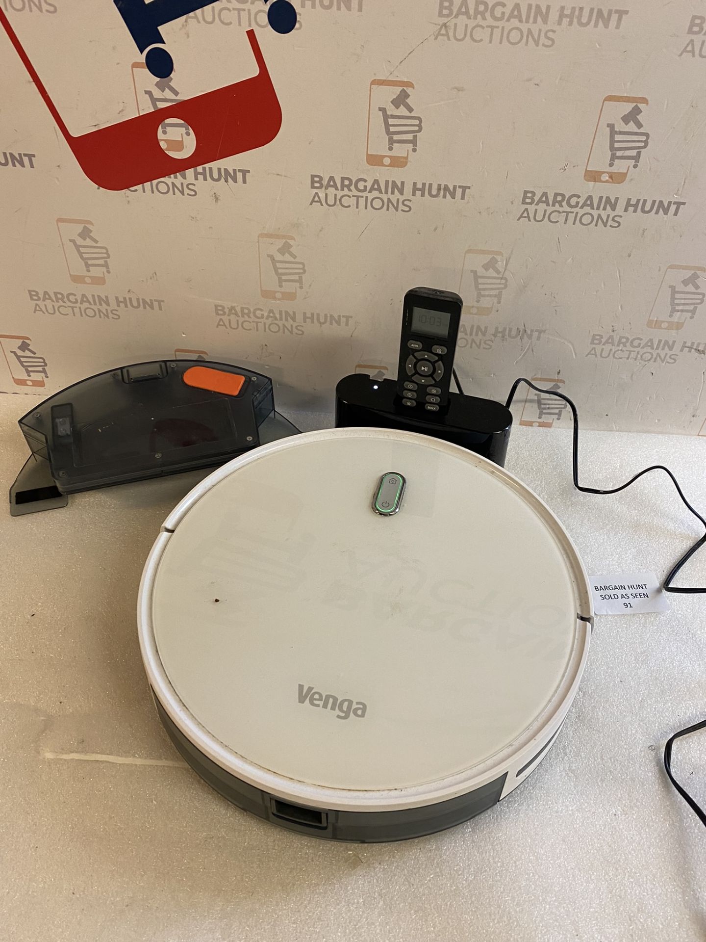 RRP £174.99 Venga! Robot Vacuum Cleaner with Mop, VG RVC 3000 BS (doesn't hold charge)