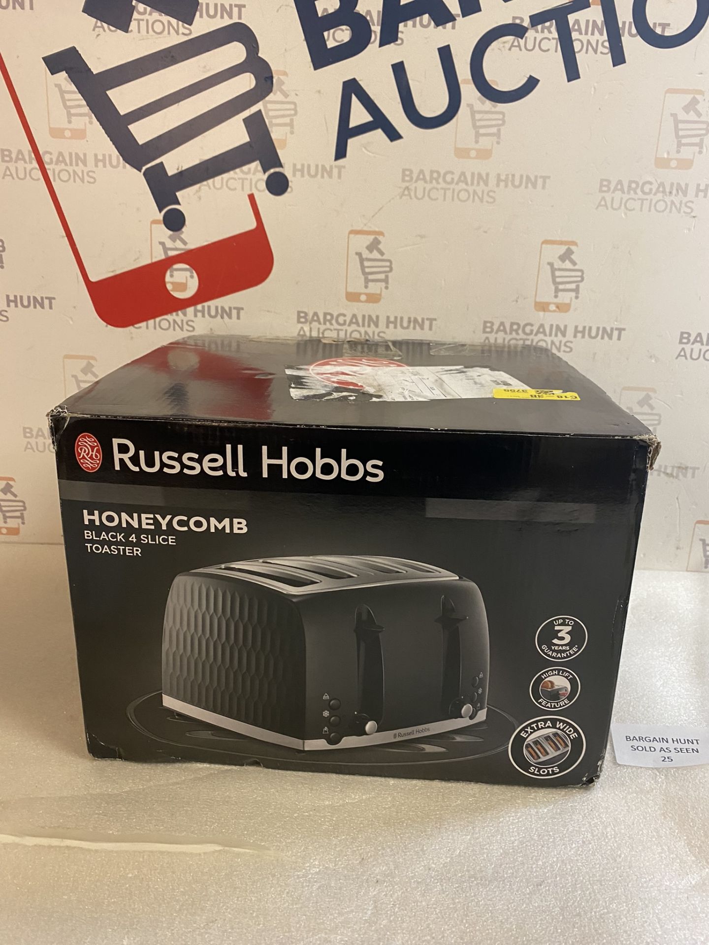 RRP £46.99 Russell Hobbs 26071 4-Slice Toaster Contemporary Honeycomb Design