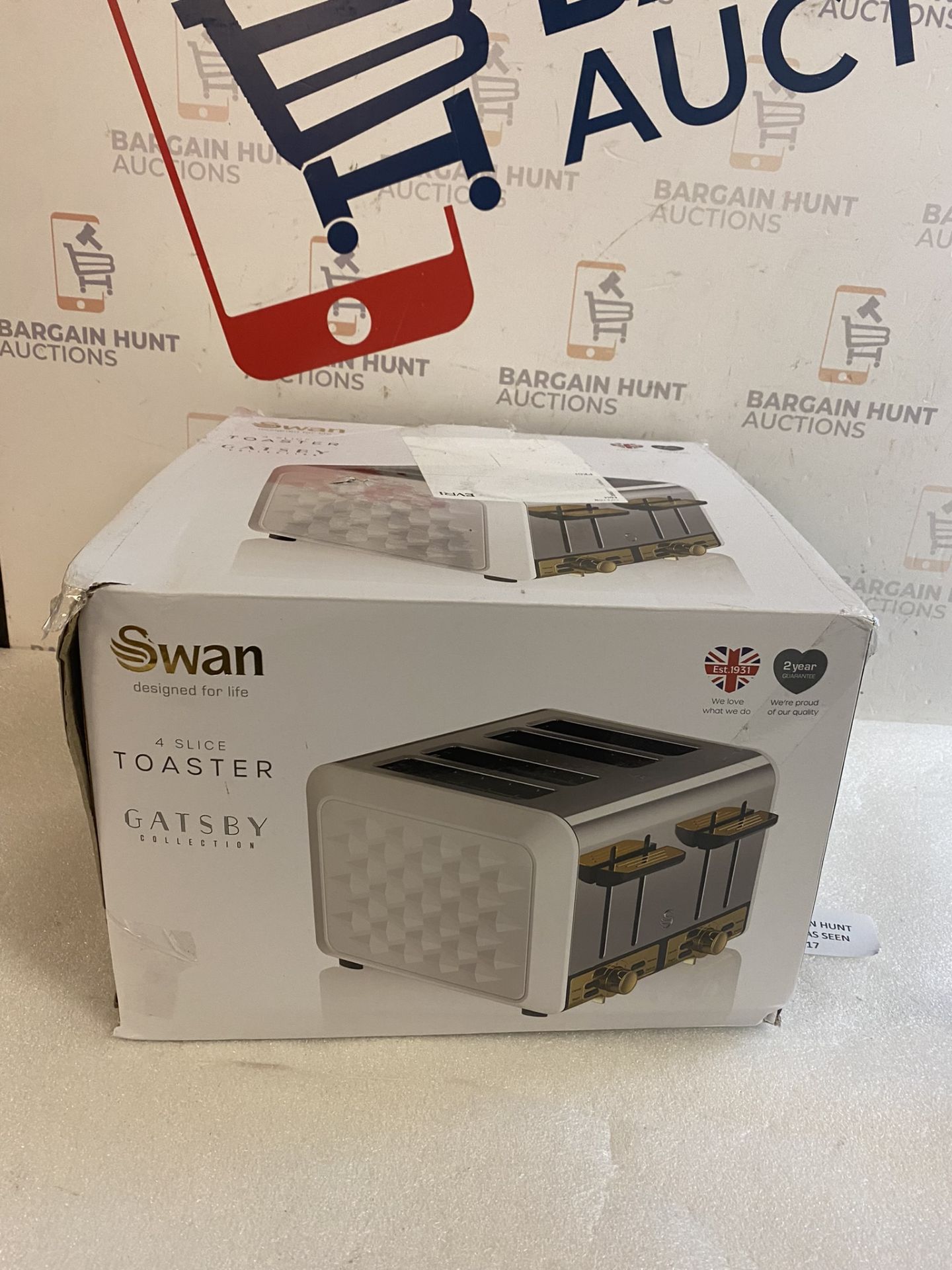 RRP £49.99 Swan Gatsby White and Gold 4-Slice Toaster Variable Electronic Browning Control - Image 2 of 2