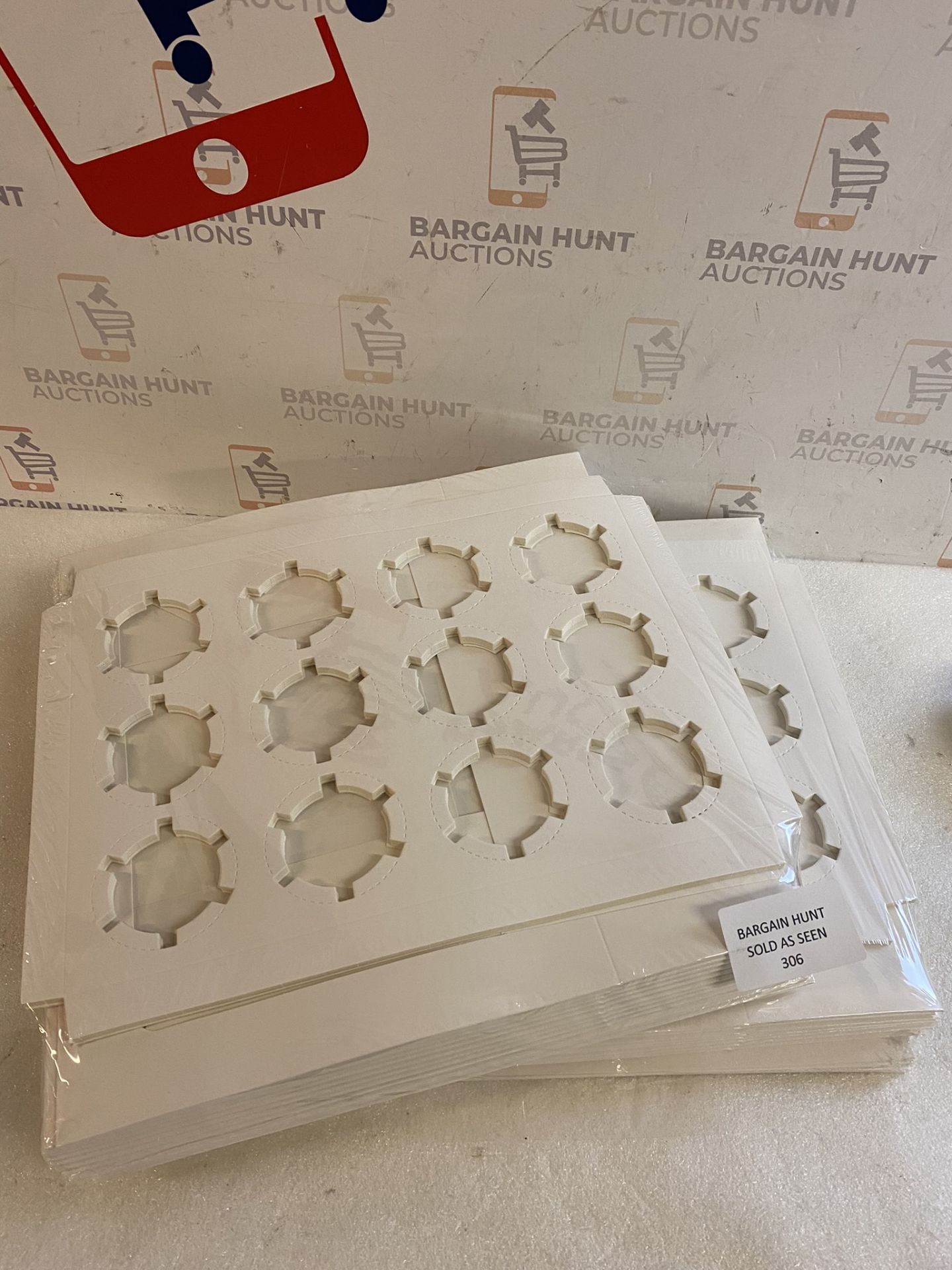 RRP £40 Set of 2 x Onemore 15-Pack White Cupcake Boxes Cake Carrier Food Grade Kraft - Image 2 of 2