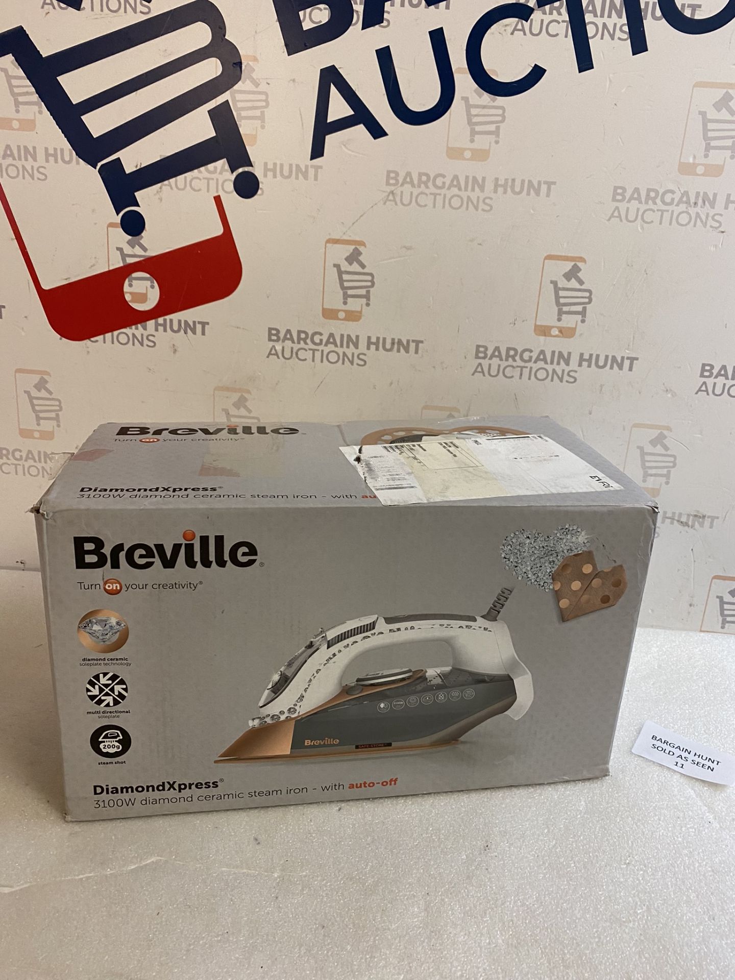 RRP £44.99 Breville DiamondXpress Steam Iron 3100W Diamond Ceramic Soleplate