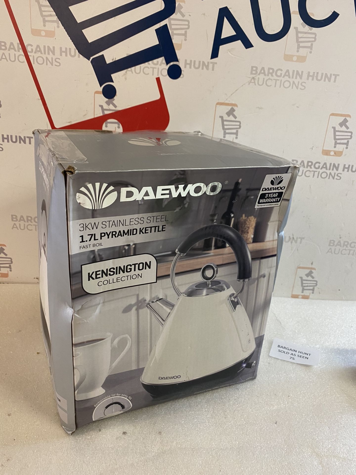 Daewoo Kensington 1.7L 3000W Fast Boil Pyramid Kettle RRP £28.99 - Image 2 of 2