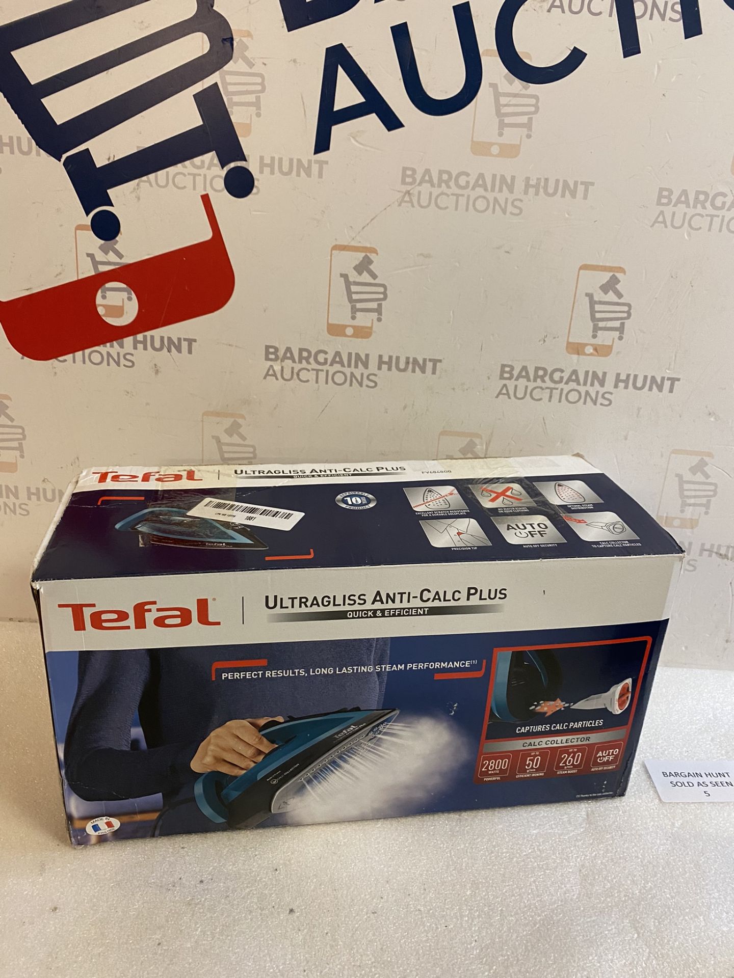 Tefal Ultragliss Anti-Calc Plus FV6848 Steam Iron RRP £64.99 - Image 2 of 2