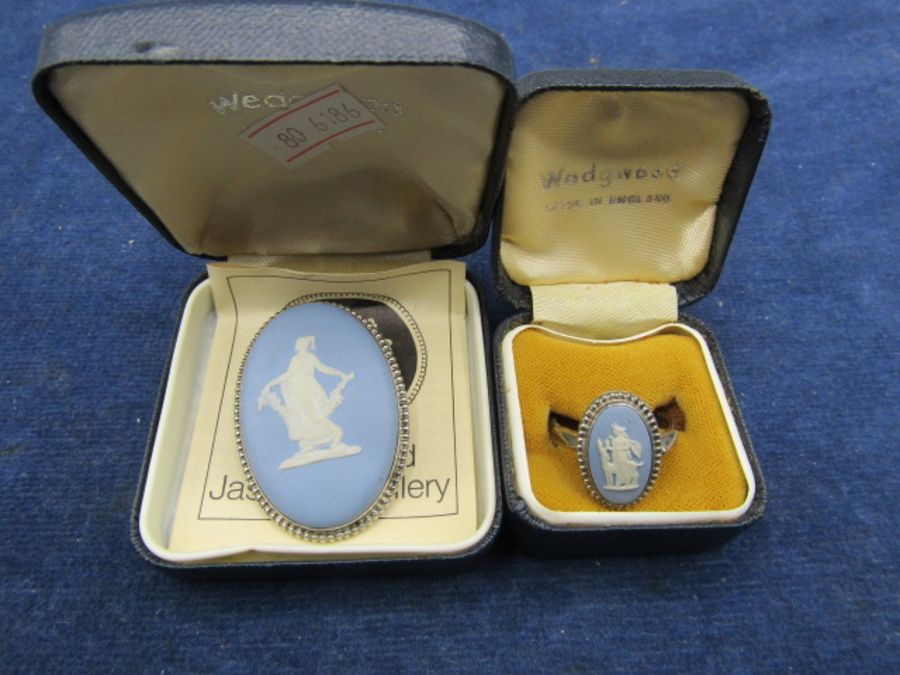 Wedgwood jasperware silver ring and a brooch