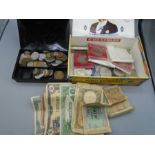 Cigar box with 14 modern crowns, 14 pieces paper money and a box of loose coinage- mostly foreign