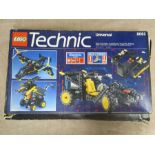 Great lego set with instructions Box has some wear, please see the images.