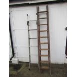 Alloy extending ladder and wooden extending ladder