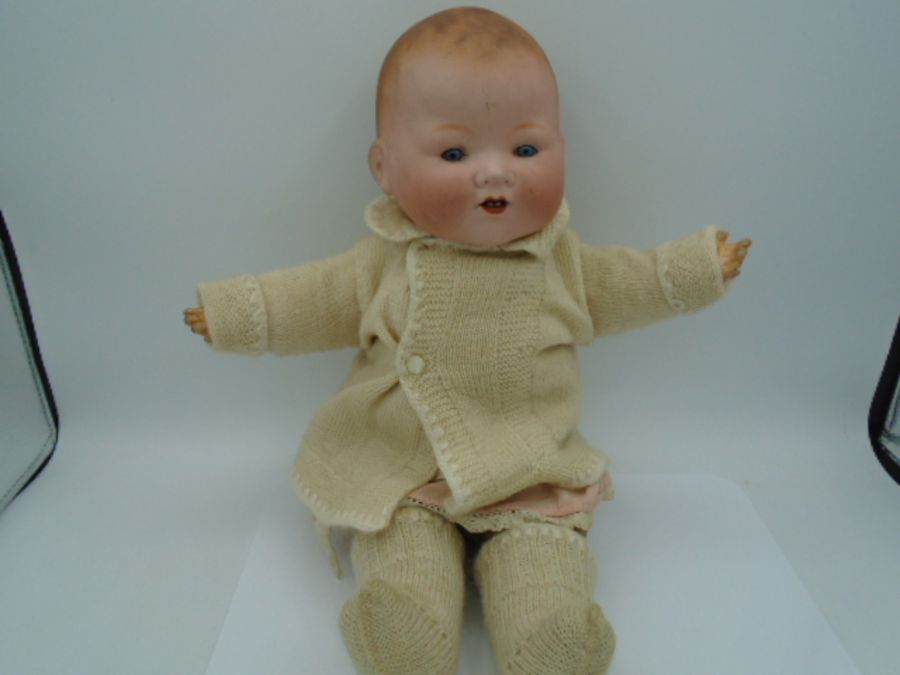 Armand Marseille 351 cloth body - Bisque faced doll (1930's) with sleeping eyes and bottom teeth