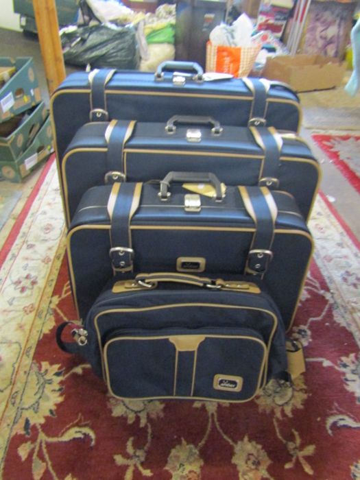 Matching set of 4 Antler suitcases - Image 2 of 5