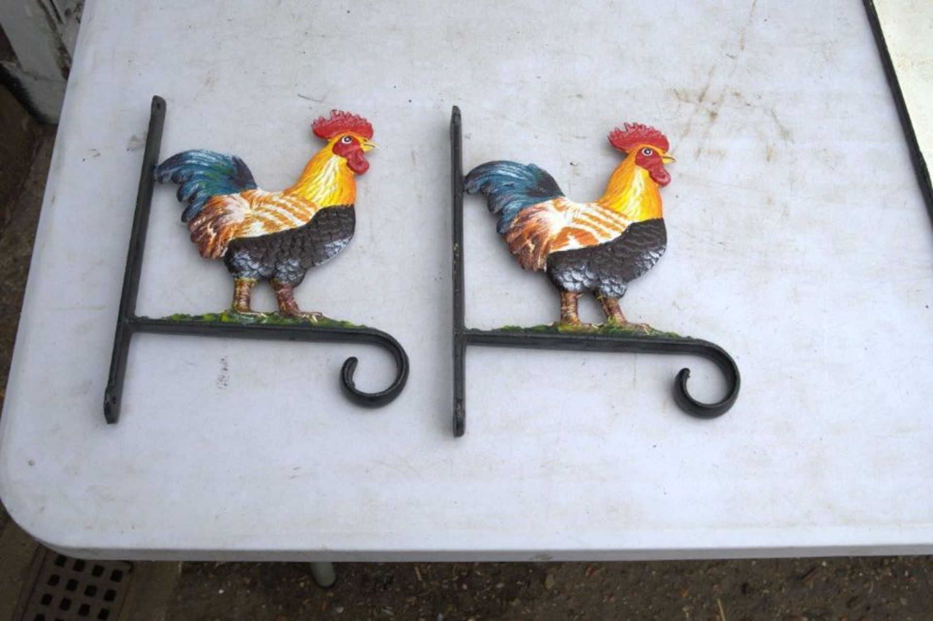 2 cockerel basket hangers