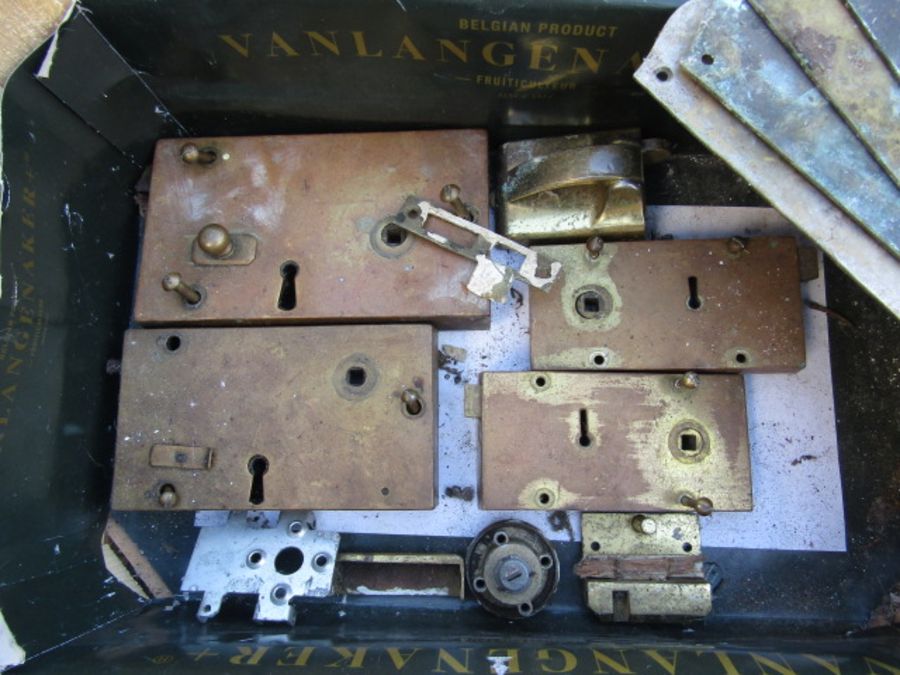 Vintage heavy brass door locks, finger plates and door furniture - Image 2 of 4