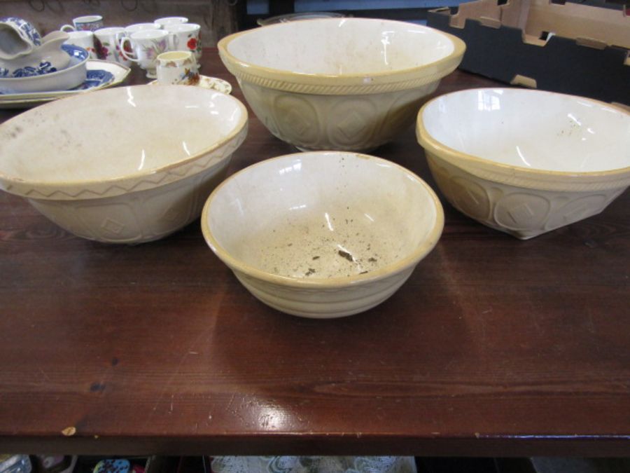 4 mixing bowls graduating in size - Image 3 of 5