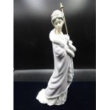 Lladro Daisa figurine of a Queen
