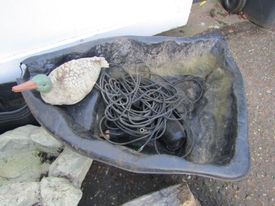 Pre formed pond with accessories and Oak beam etc - Image 2 of 4