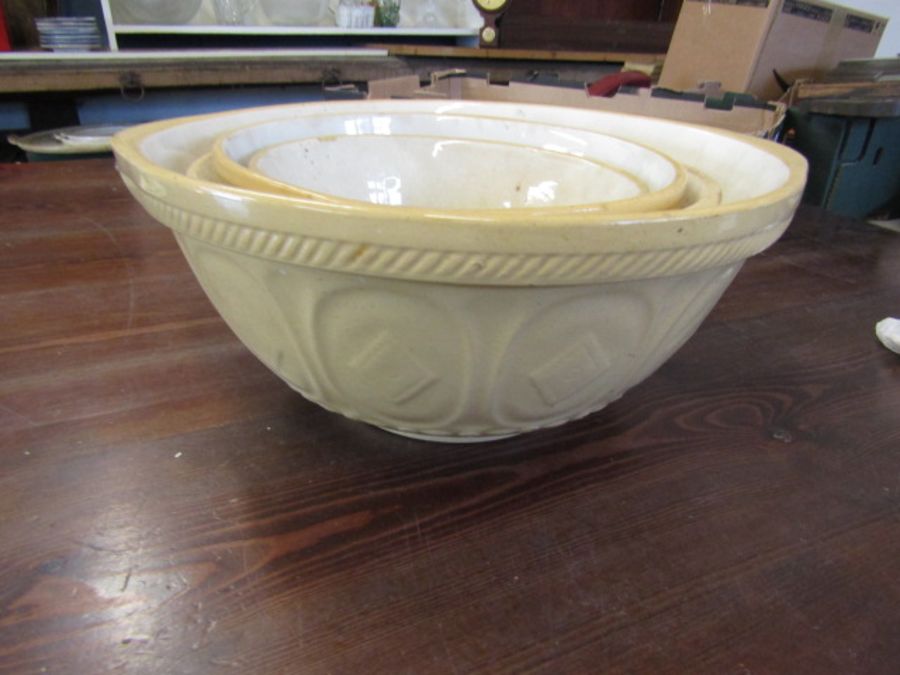 4 mixing bowls graduating in size - Image 2 of 5