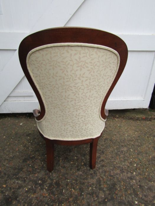Mahogany upholstered button back bedroom chair - Image 5 of 6