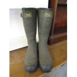 Hoggs of Fife filed sport wellies in a size 9