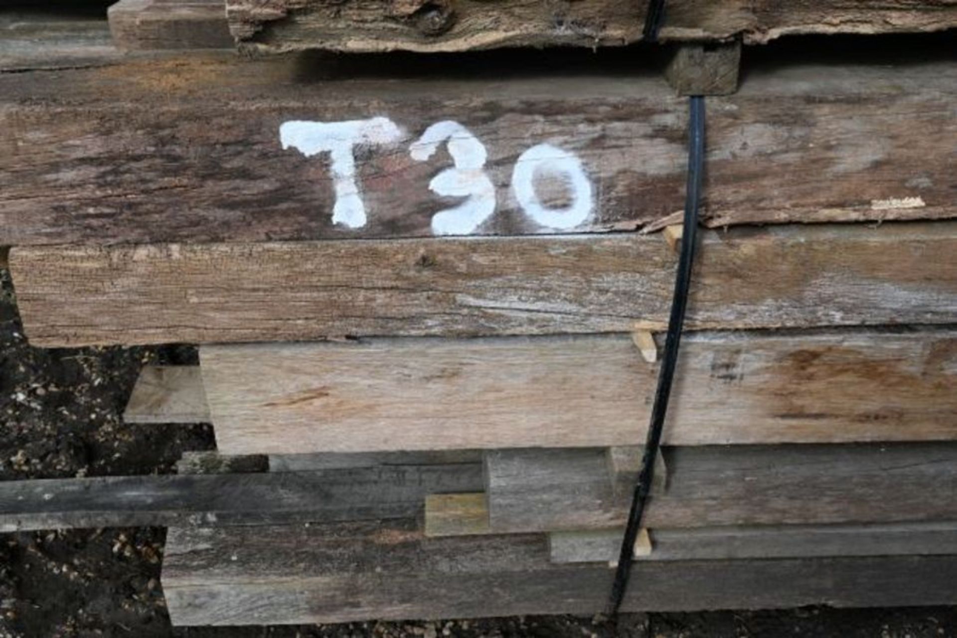 Pack of A/D Oak Beams 2.166m3 (T30)