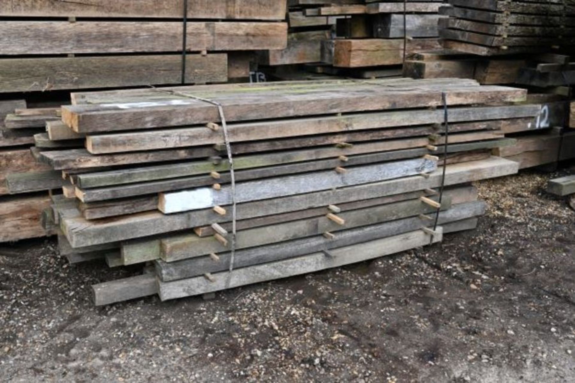 Pack of A/D Oak Beams 1m3 (T28) - Image 2 of 3