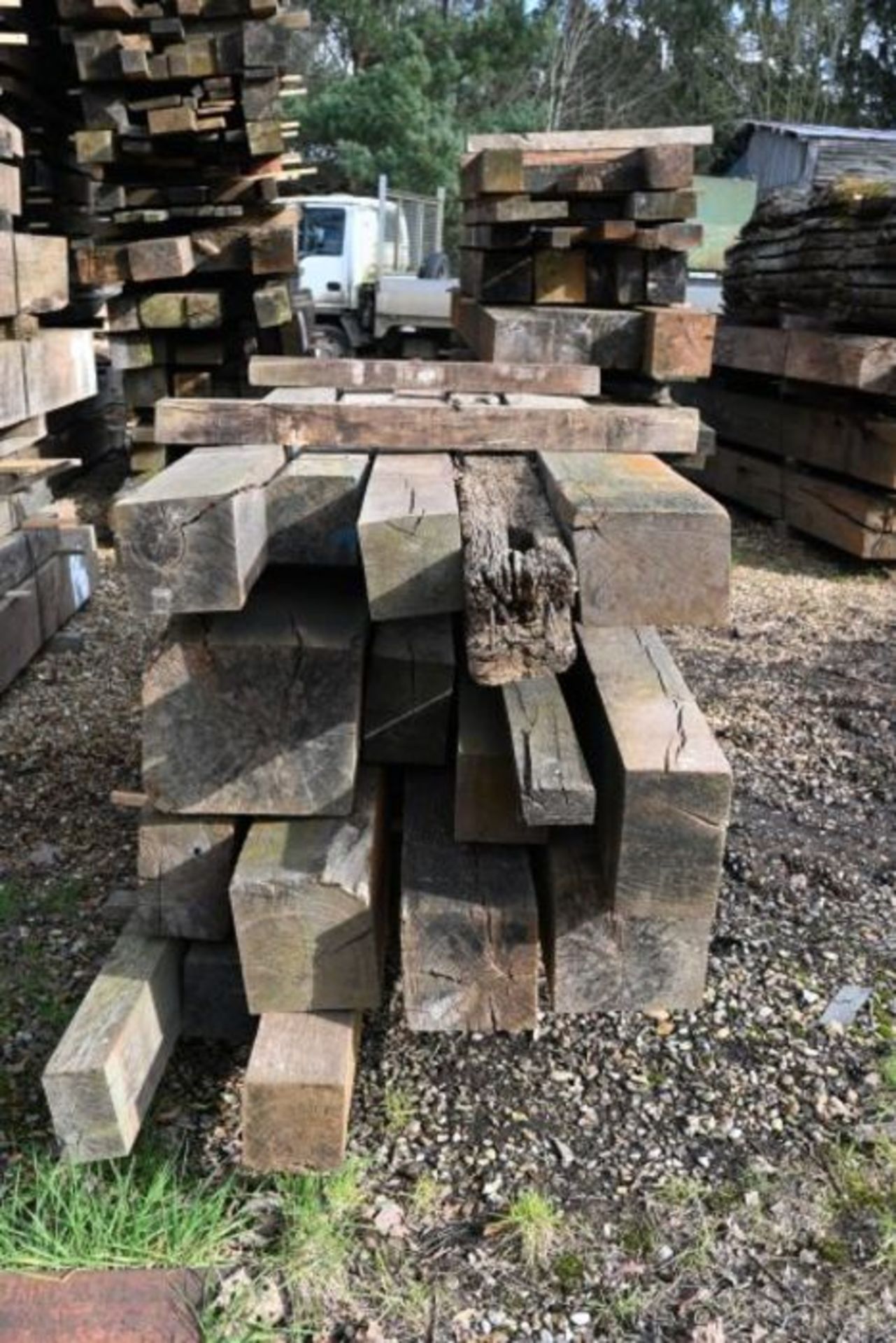 Pack of A/D Oak Beams 1.629m3 - Image 4 of 4