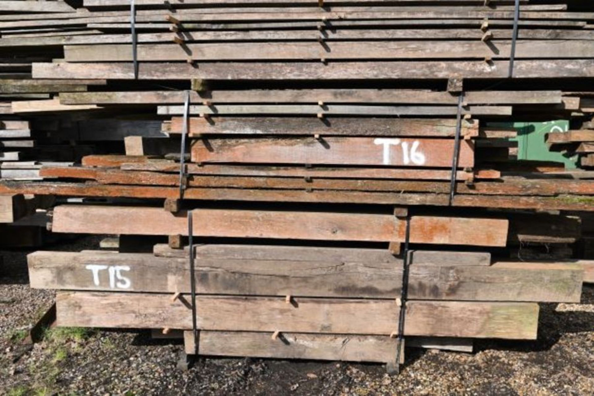 Pack of A/D Oak Beams 0.956m3 (T16) - Image 2 of 3