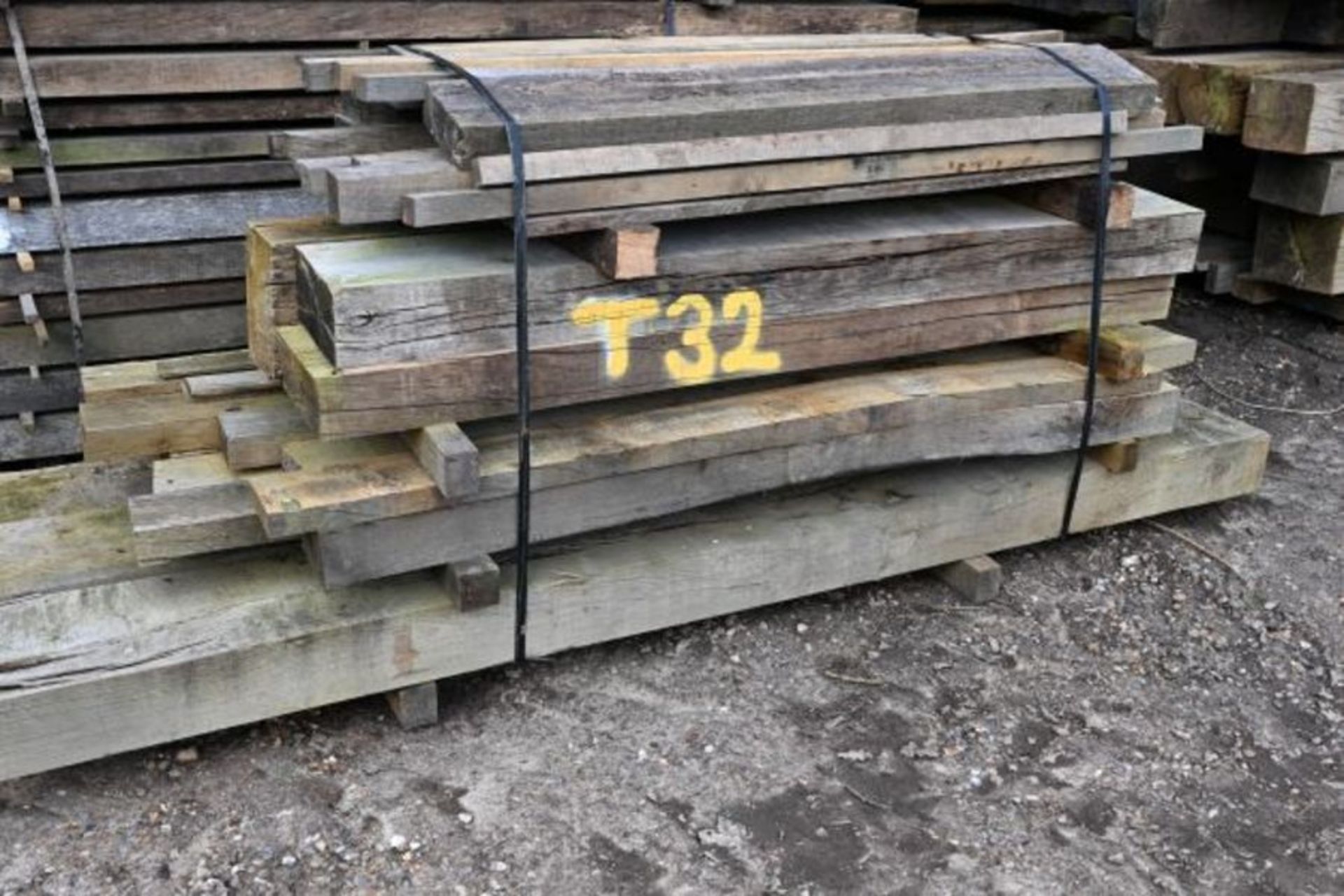 Pack of A/D Oak Beams 0.5m3 (T32)