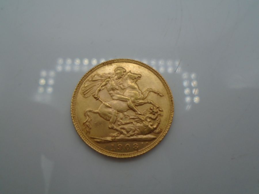 An Edward VII 1908 gold full sovereign , 8.01g