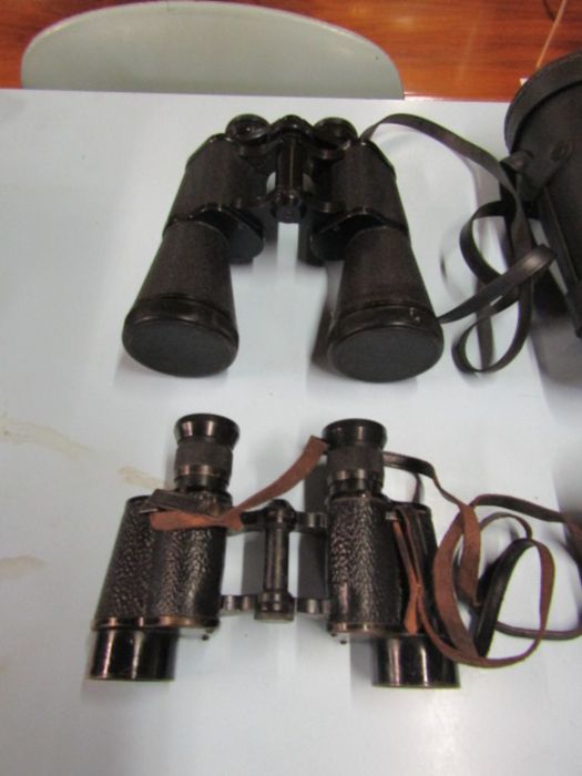 2 Pairs of binoculars in cases - Bild 4 aus 4