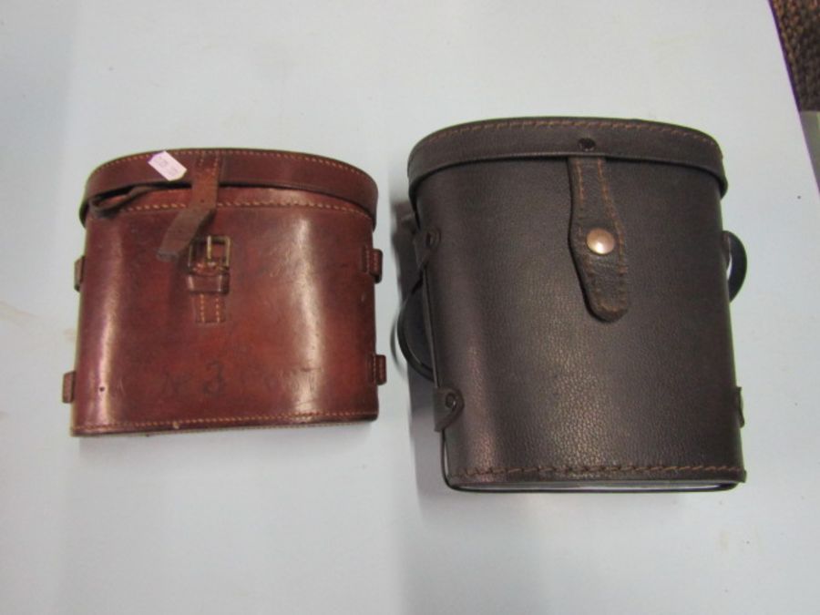 2 Pairs of binoculars in cases - Bild 2 aus 4