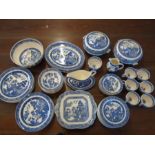 Wedgwood Barlaston of Etruria Willow Pattern dinner service comprising 24 plates of various sizes, 4