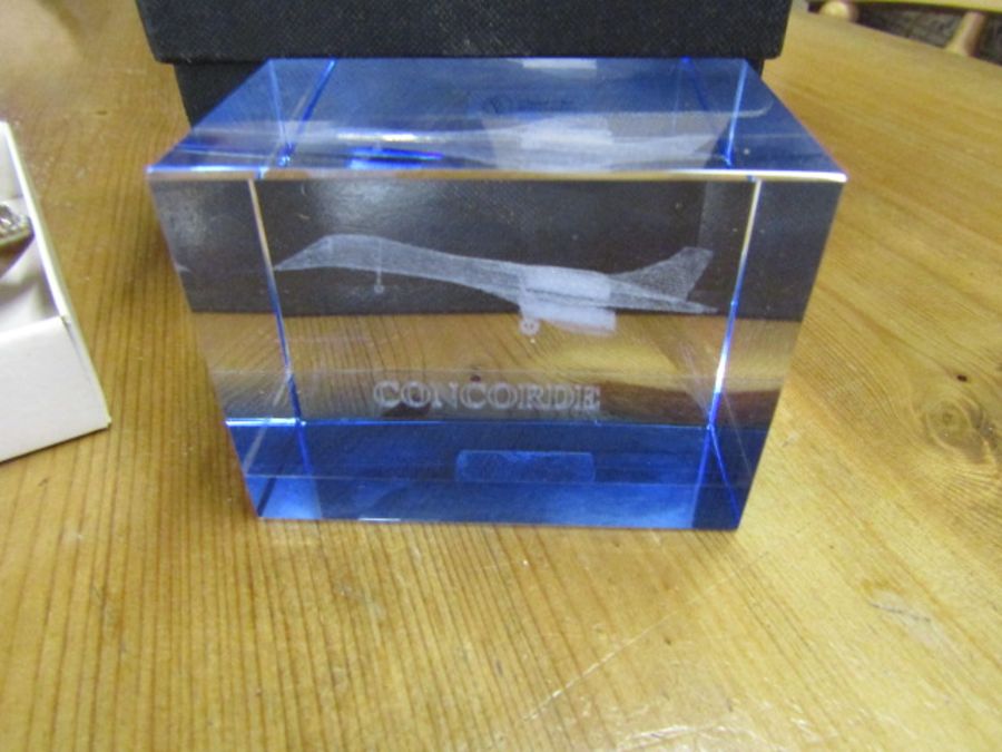 Concorde paper weight in box and boxed Wade starfish dish - Image 4 of 5