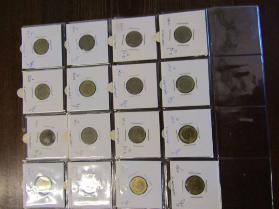 A collection of 50% English and 50% foreign coinage- English copper with some modern crowns and - Image 12 of 23