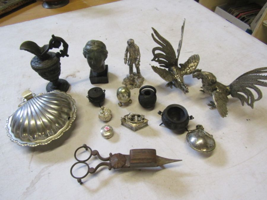 Metal fighting cocks, shell trinket dish, trinket pots, heavy jug, cauldrons, figures