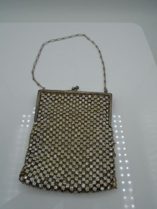 Vintage white metal rhinestone crystal cocktail purse with chain handle