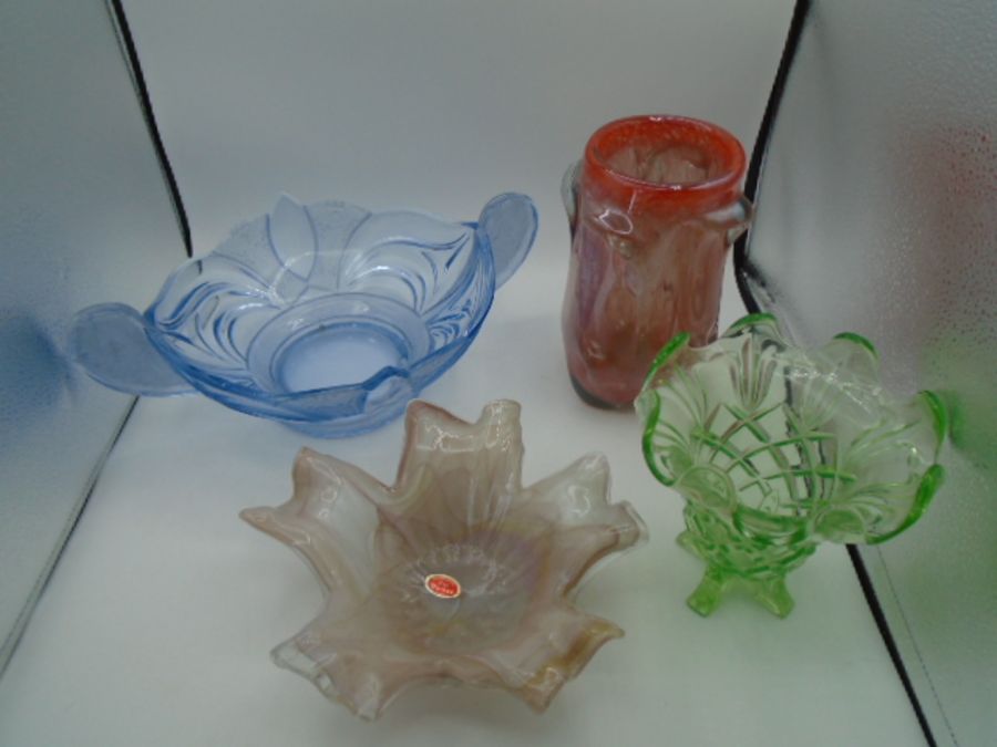 4 coloured glass bowls/vases incl Lavorazione after Murano - Image 7 of 8