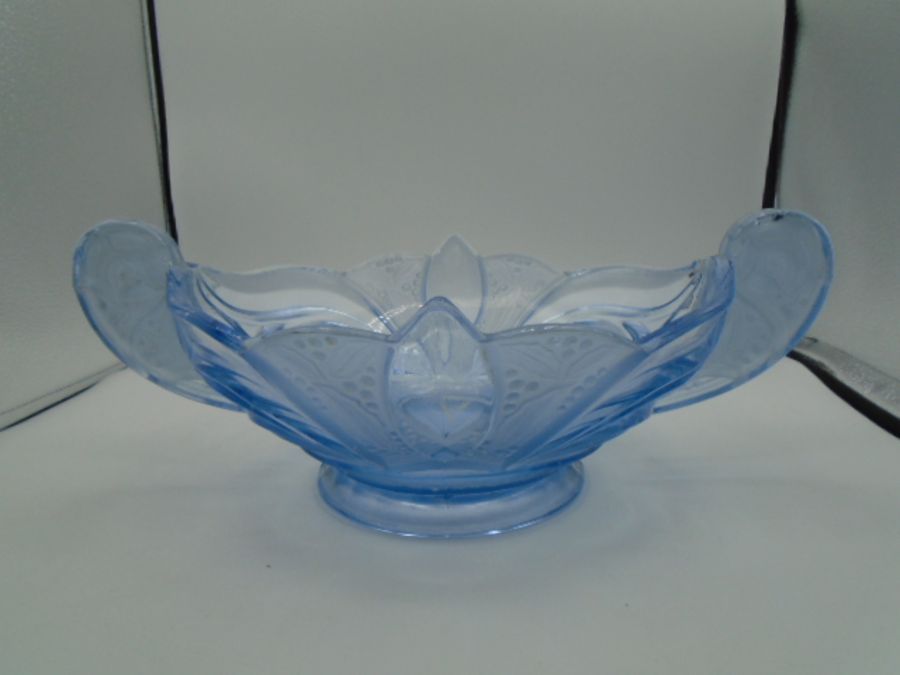 4 coloured glass bowls/vases incl Lavorazione after Murano - Image 2 of 8