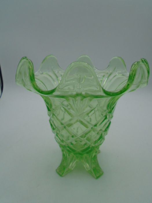 4 coloured glass bowls/vases incl Lavorazione after Murano - Image 3 of 8