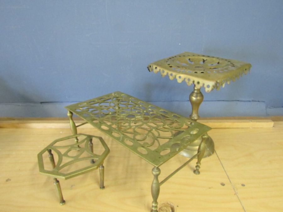 Brass kettle stand and 2 trivets