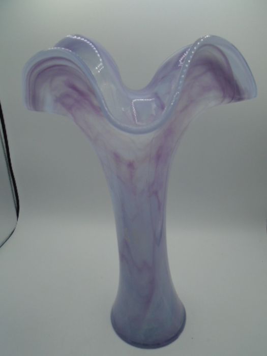 4 coloured glass vases, tallest approx 39cm - Image 4 of 7