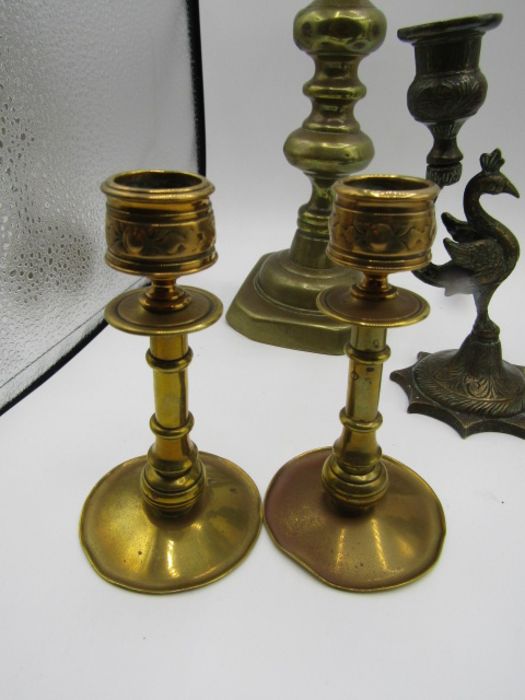 Brass candlesticks inc peacock pair - Image 3 of 4