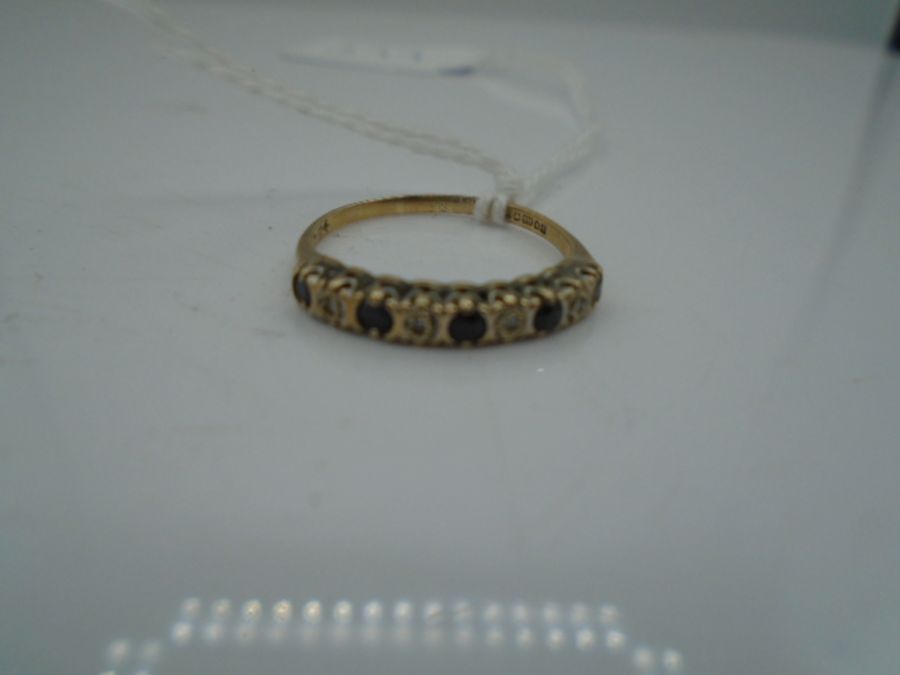 An early 9ct gold hallmarked ring set with sapphires and diamonds, in vintage jewellers box gross - Image 3 of 5