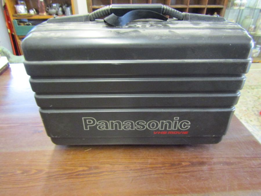 Panasonic M3 VHS Movie camera in case from a house clearance - Image 3 of 6