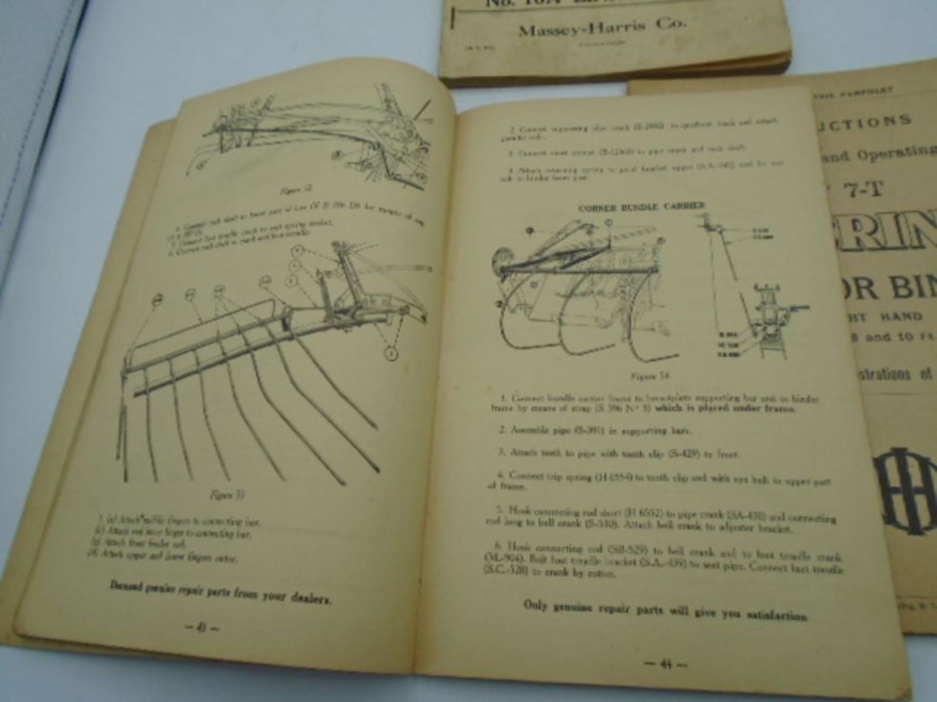 3 Deering instruction booklets right hand 6, 7, 8 and 10 with French/English 10a (ex-lot 645) - Image 4 of 4