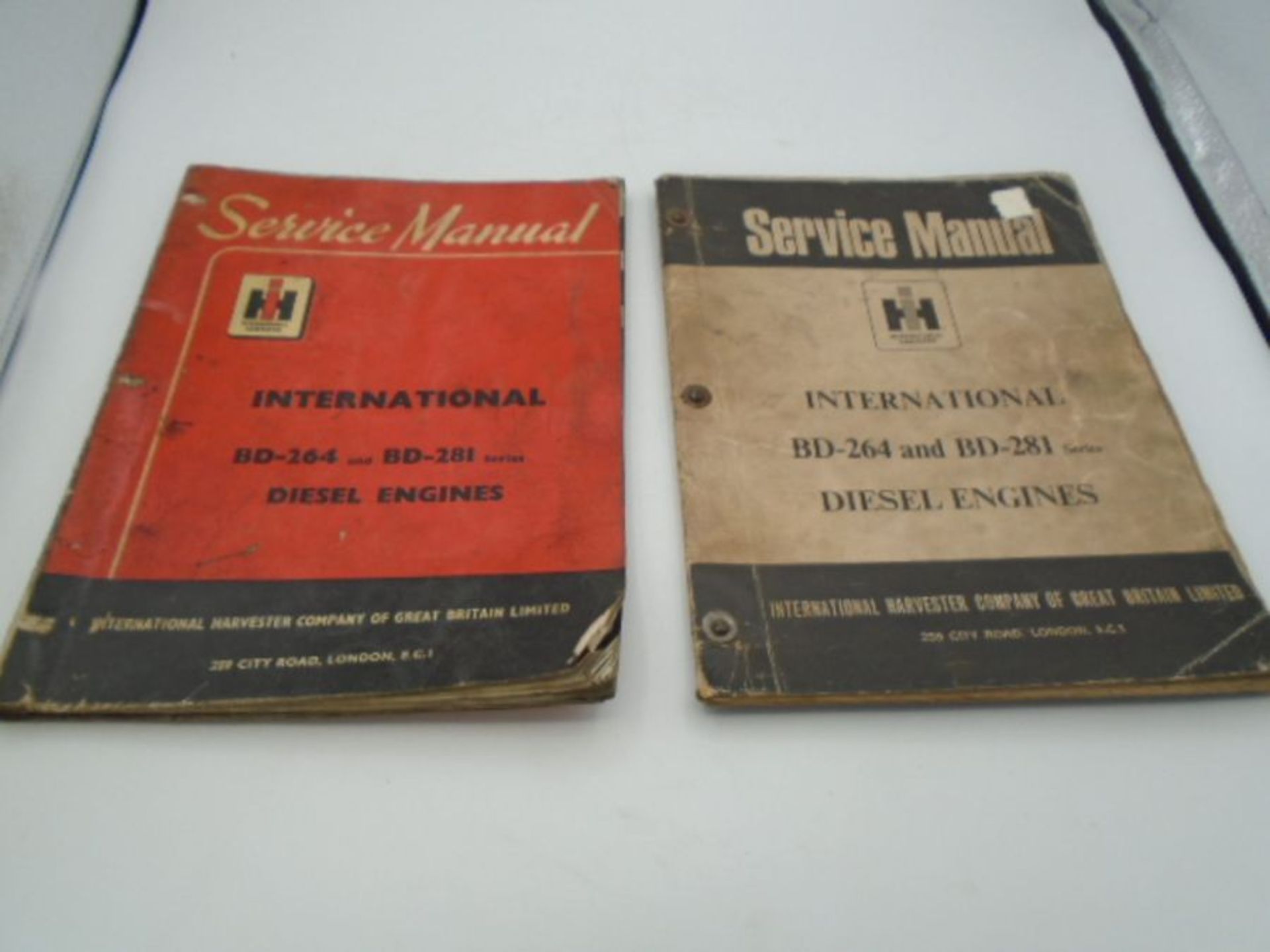 2 service manuals - International diesel engines BD264 and 281