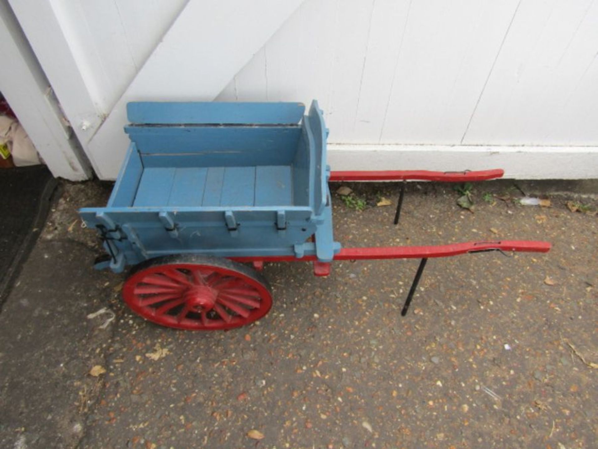 A small wooden horse cart/ wagon 115cm long and 60cm high - Image 2 of 6