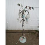 Metal floor lamp with leaf detail