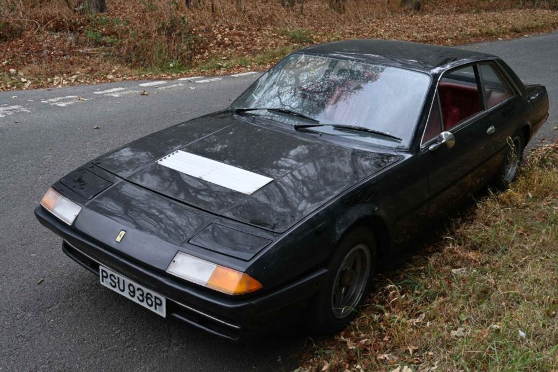 Ferrari 365 GT4 2+2 1975 - Image 9 of 11