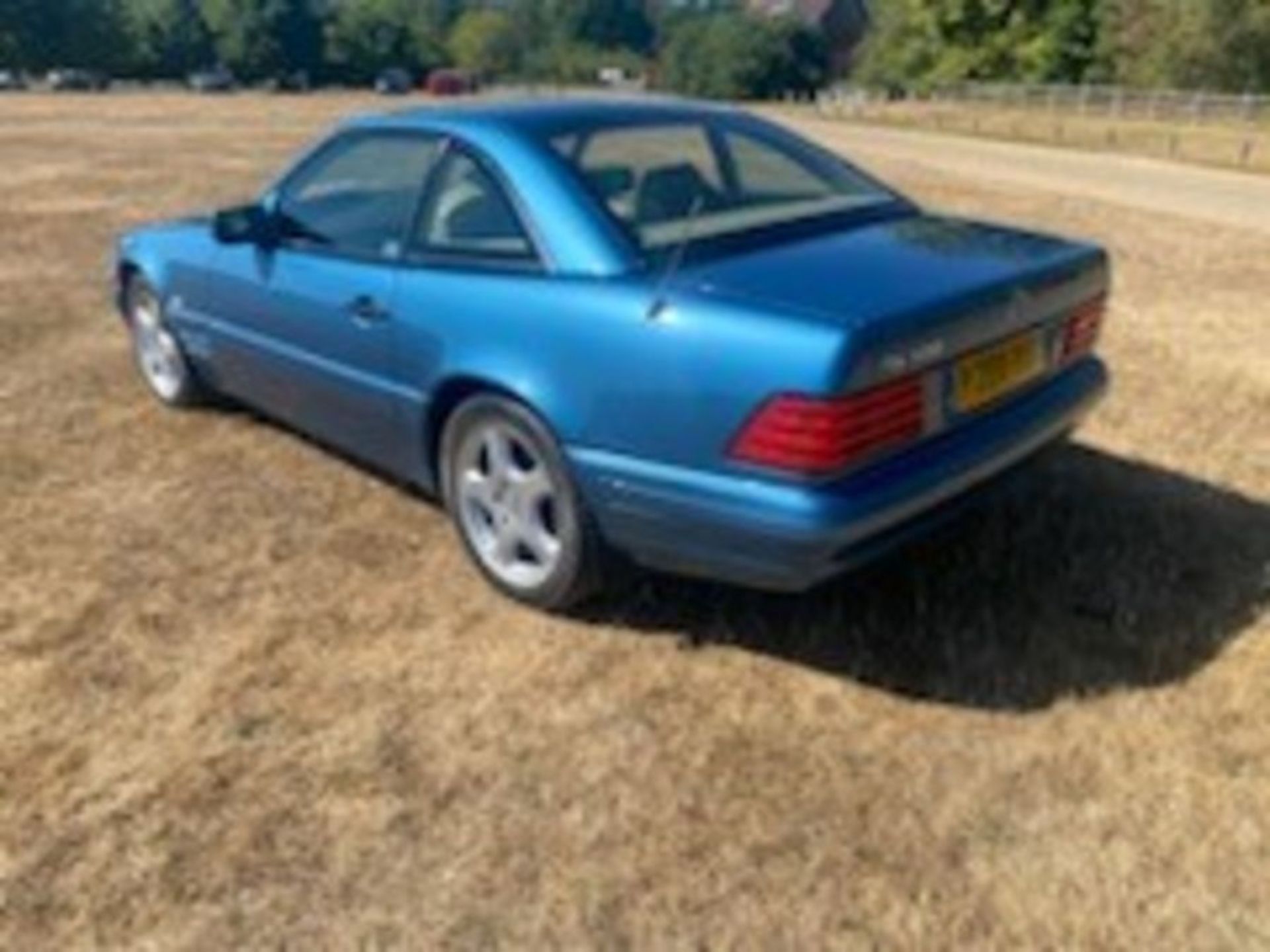 1996 Mercedes Benz SL320 facelift model - Image 4 of 14